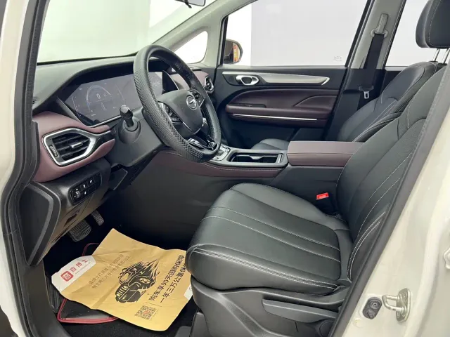 GAC Trumpchi M6 — Фото автомобиля 11