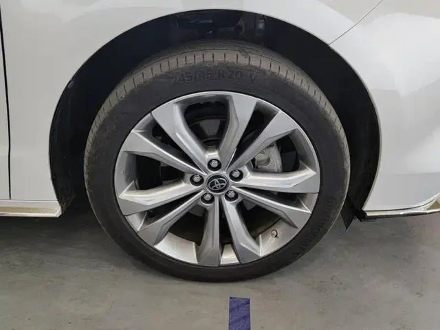 Toyota Sienna — Фото автомобиля 6