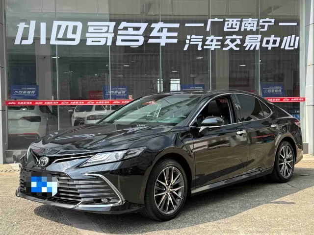 Фотография автомобиля — Toyota Camry