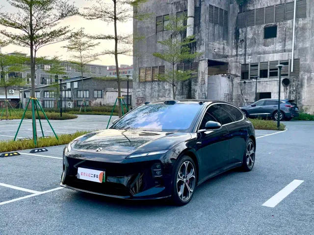 Фотография автомобиля — Nio ET5 Touring