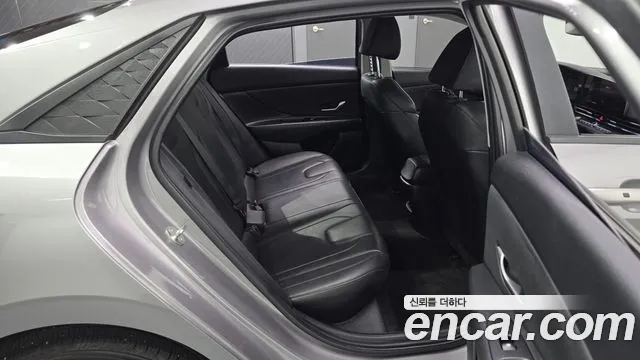 Hyundai Avante CN7 — Фото автомобиля 17