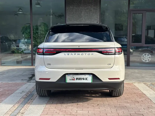 Leapmotor C11 — Фото автомобиля 7