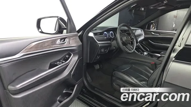 Jeep Cherokee Grand Cherokee(WL) 3.6 Overland — Фото автомобиля 8