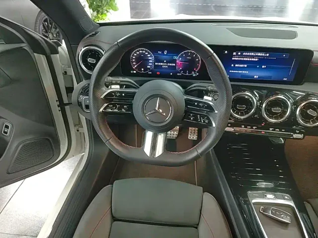Mercedes-Benz CLA-Class — Фото автомобиля 10