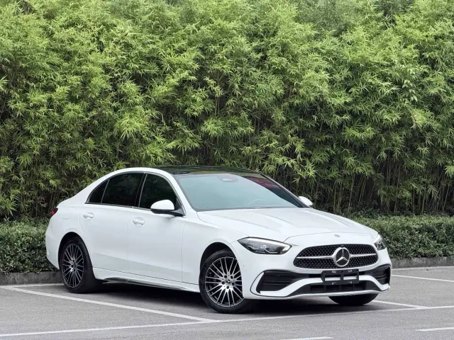 Mercedes-Benz C-Class — Фото автомобиля 3