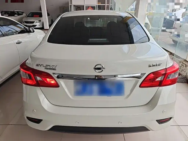 Nissan Sylphy — Фото автомобиля 5