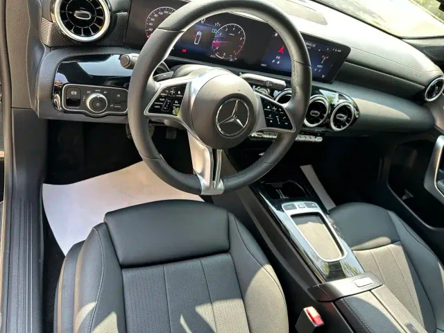 Mercedes-Benz A-Class — Фото автомобиля 14