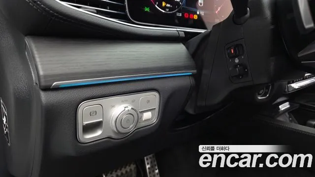 Mercedes-Benz GLE-Class — Фото автомобиля 27