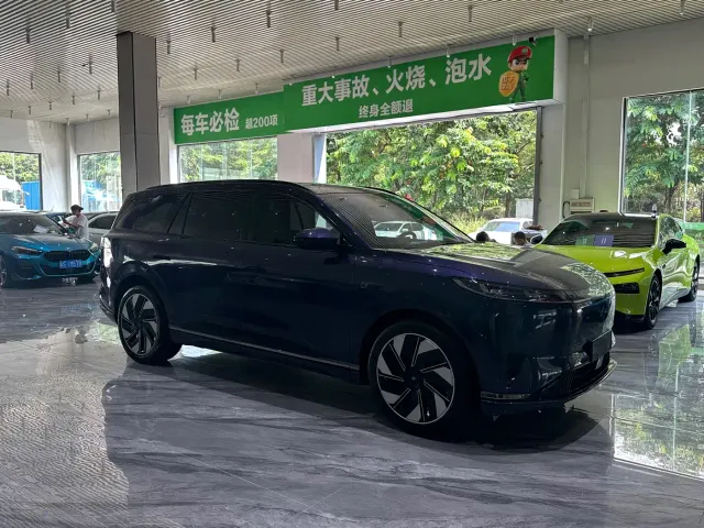 Dongfeng eπ 008 — Фото автомобиля 3