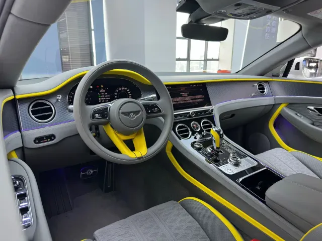 Bentley Continental Plug-in Hybrid — Фото автомобиля 21