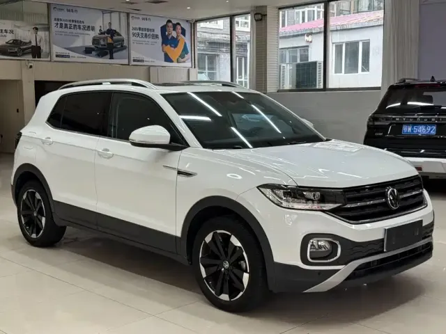 Volkswagen Tanying 2021 1.5L Automatic Smart Connect Edition — Фото автомобиля 3