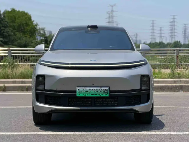 Li Auto L9 — Фото автомобиля 2
