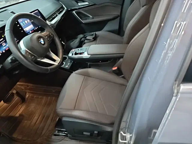 BMW X1 — Фото автомобиля 14