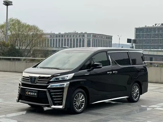 Фотография автомобиля — Toyota Vellfire