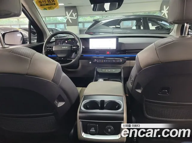 Kia Carnival Generation 4 — Фото автомобиля 16