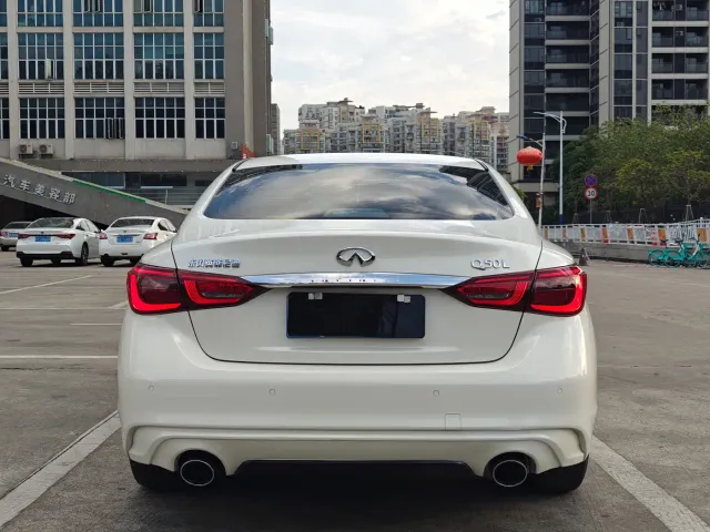 Infiniti Q50L — Фото автомобиля 16