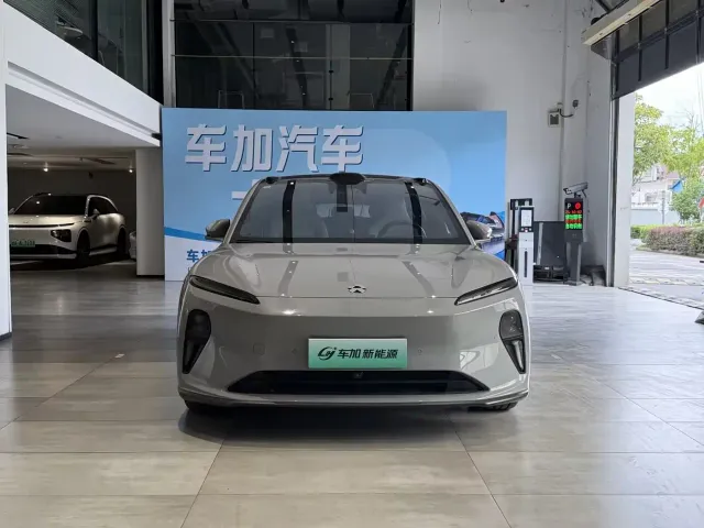 Nio ET5 Touring — Фото автомобиля 2