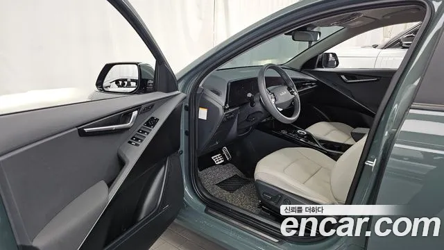 Kia Niro The All New Niro Signature — Фото автомобиля 10