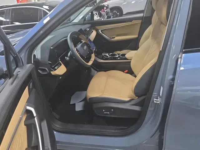 Geely Boyue L — Фото автомобиля 9