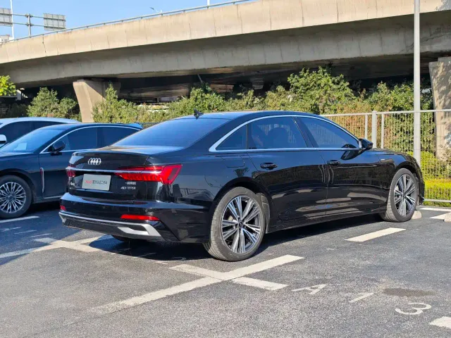 Audi A6L — Фото автомобиля 7