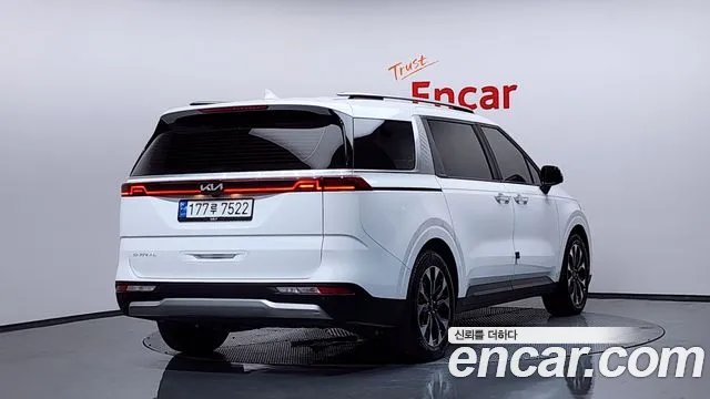 Kia Canival Carnival 4 поколение 9 мест Prestige — Фото автомобиля 2