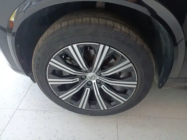 Volvo XC90 — Фото автомобиля 22