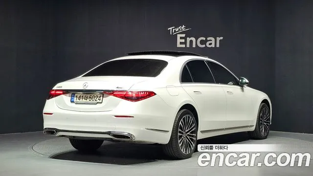 Mercedes-Benz S-Class — Фото автомобиля 2