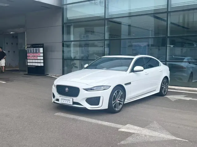 Фотография автомобиля — Jaguar XEL
