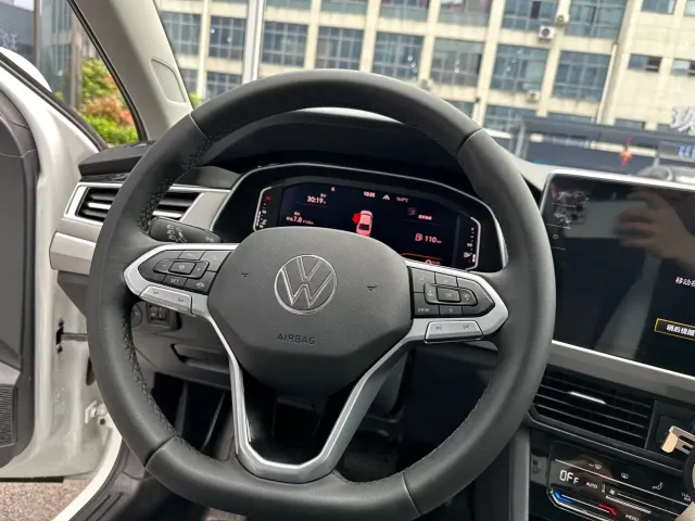 Volkswagen Bora — Фото автомобиля 11