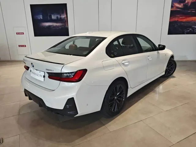 BMW 3 Series — Фото автомобиля 4