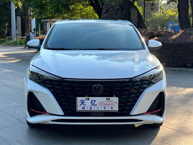 Changan Eado — Фото автомобиля 2