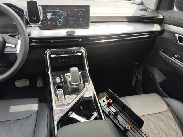 Wuling Asta — Фото автомобиля 13