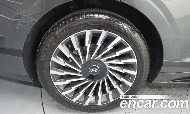 Hyundai Grandeur GN7 — Фото автомобиля 5