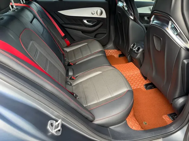 Mercedes-Benz E-Class AMG — Фото автомобиля 15