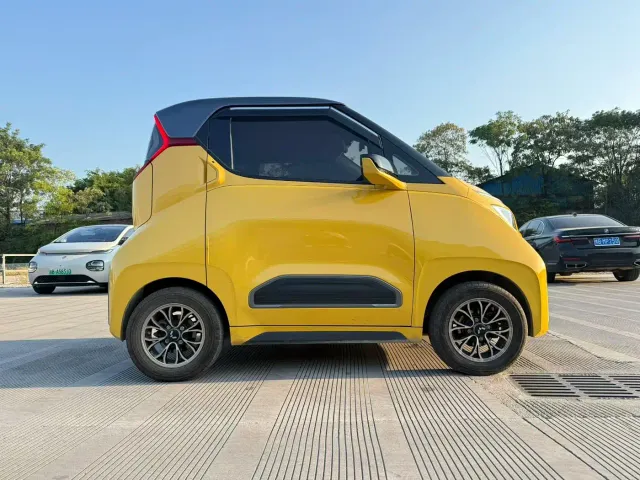 Wuling NanoEV — Фото автомобиля 9