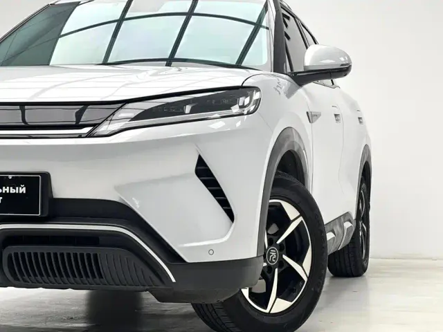 BYD Yuan UP — Фото автомобиля 4