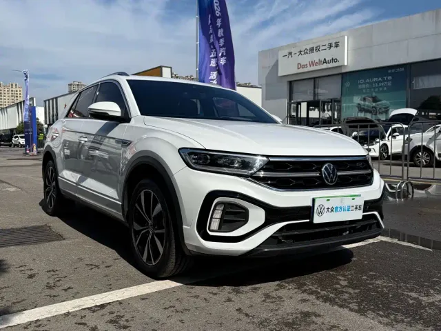 Volkswagen T-Roc — Фото автомобиля 3