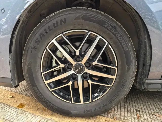 BYD Seal 05 DM-i — Фото автомобиля 4