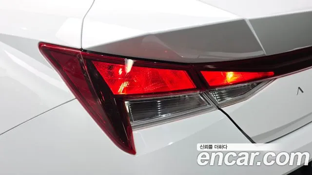 Hyundai Avante — Фото автомобиля 8