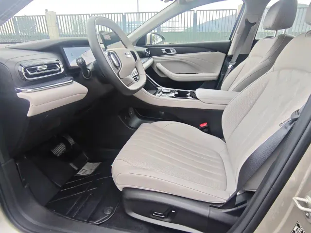 Geely Galaxy Stellar 6 — Фото автомобиля 7