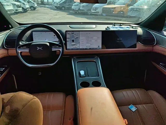 Xpeng G9 — Фото автомобиля 9