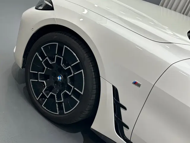BMW 4 Series — Фото автомобиля 9