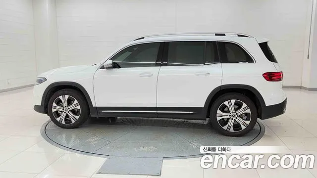 Mercedes-Benz EQB X243 — Фото автомобиля 3