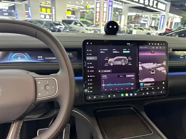 Nio ES8 — Фото автомобиля 8