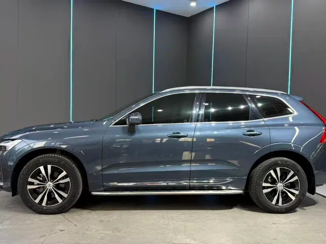 Volvo XC60 — Фото автомобиля 4
