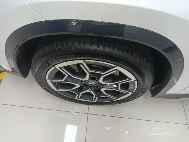 BMW BMW X1 2025 sDrive25Li X Design Package — Фото автомобиля 22