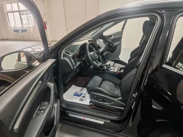 Audi Q5L — Фото автомобиля 8