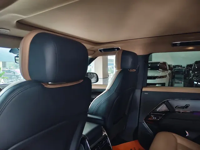 Land Rover Range Rover Sport — Фото автомобиля 11