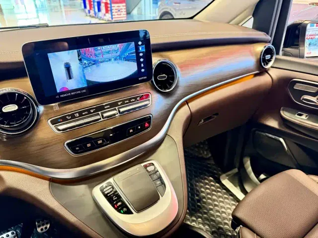 Mercedes-Benz V-Class — Фото автомобиля 6