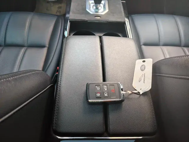 Land Rover Range Rover Evoque — Фото автомобиля 20